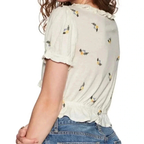 Free People Women’s Cream full bloom embroidered crop top Ruffle Small NWT - Picture 4 of 9